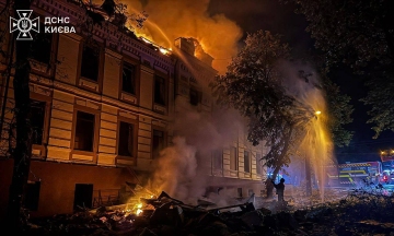 Russia launches fierce missile barrage on Kyiv