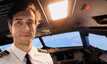 Student pilot lands plane after instructor jumps out
