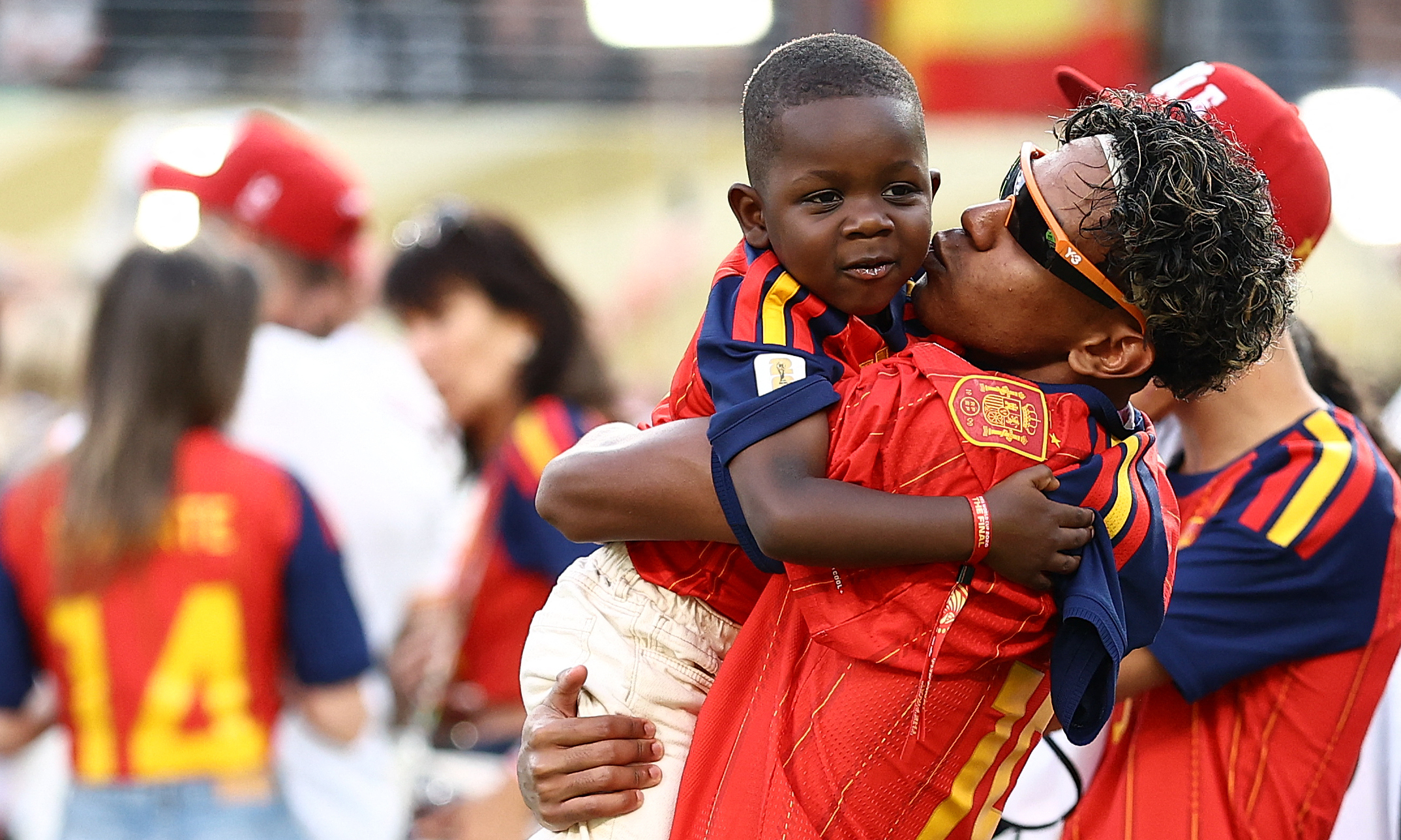 Yamal's 3-year-old brother creates a sensation at the World Cup final