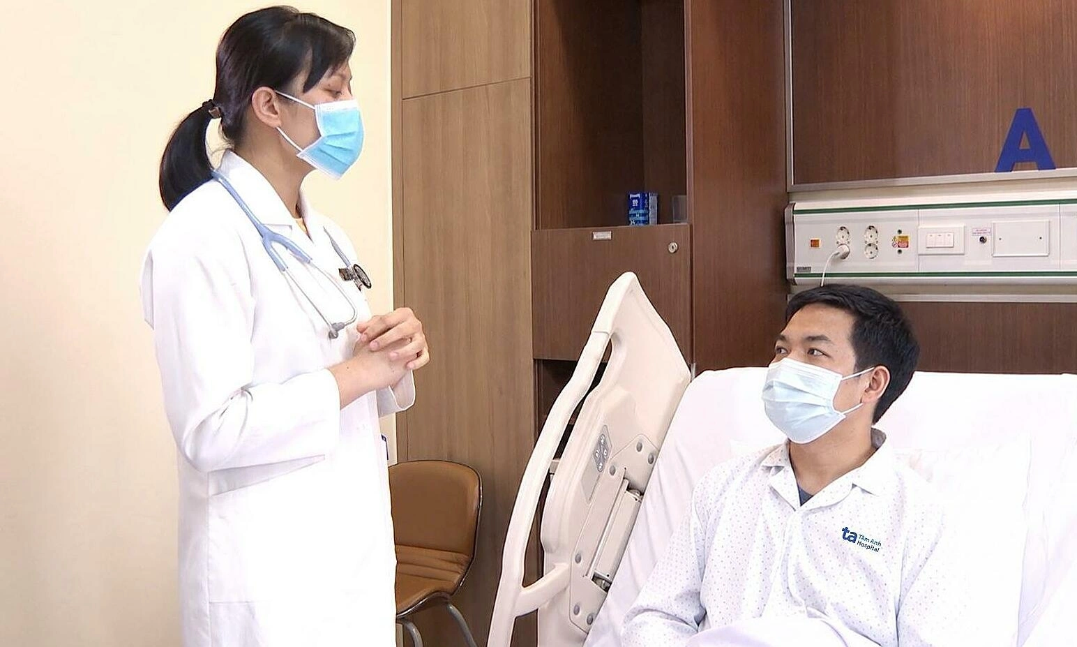 Father contracts adenovirus while caring for sick children