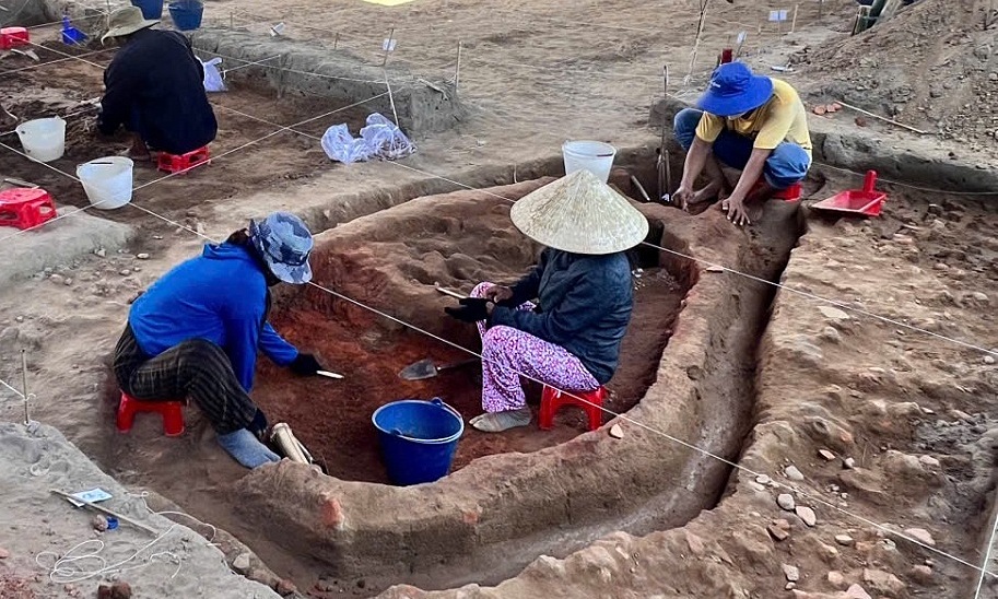 Discovery of an 1,800-year-old cham kiln complex