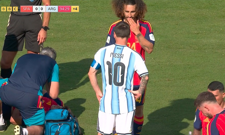 Messi criticized as 'childish' for demanding Cucurella's red card
