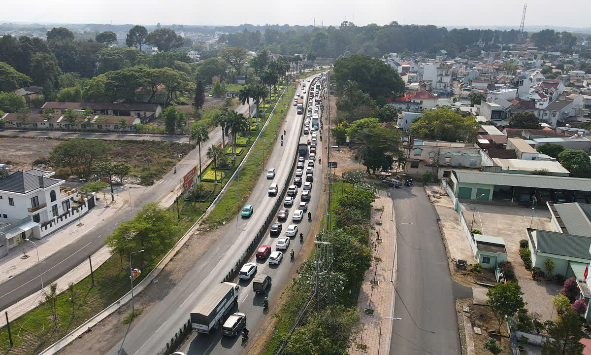 Proposal for over 10,600 billion VND to expand national highway 1 from Da Nang to Vinh Long
