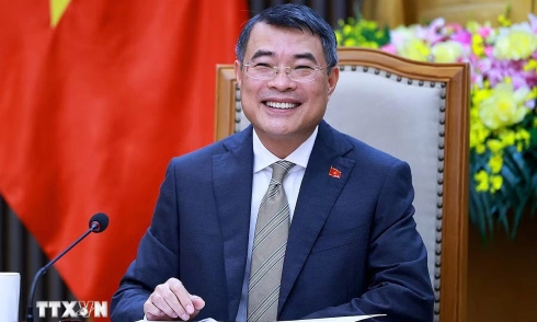 Prime Minister Le Minh Hung holds phone call with Canadian prime minister