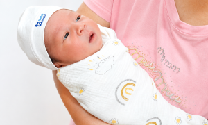 Healthy child born from chromosomally abnormal embryo