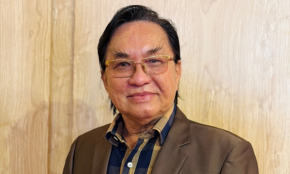 Artist Thanh Tuan makes comeback after severe illness