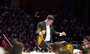 160 artists perform classic film scores