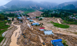 Why flash floods swept through Muong Than valley