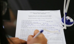 Many police officers, lawyers implicated in judicial record certificate 'racket' in Ho Chi Minh City