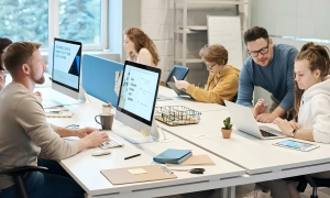 Eight workplace etiquette mistakes that alienate colleagues