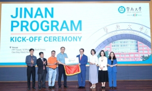 Opportunity to earn a Jinan University degree with scholarships