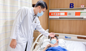 Threadworm carrying E. coli bacteria attacks man's brain and lungs