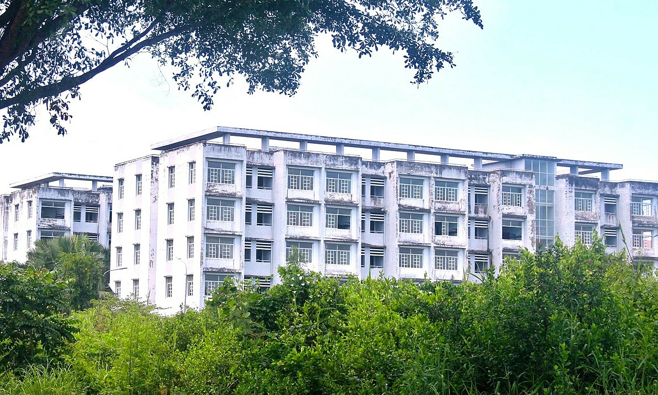 81 billion VND abandoned complex transformed into university dormitory