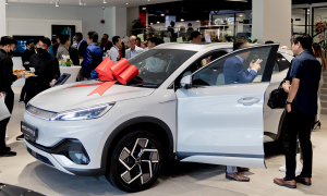 BYD aggressively recruits as electric vehicle exports surge