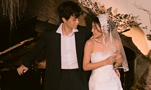 Conductor husband gifts Lan Thy 'dream wedding'