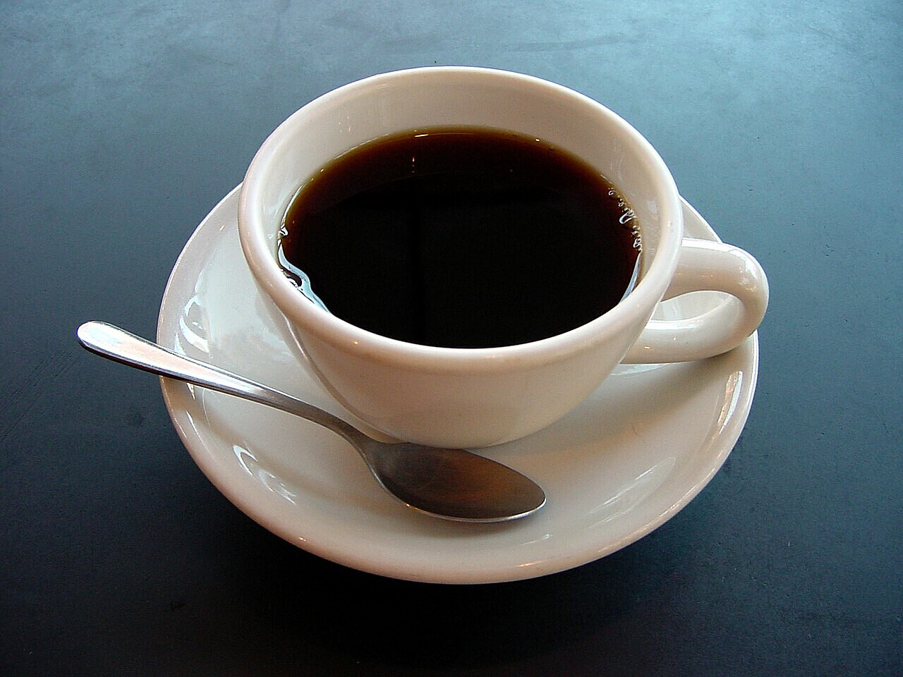 Is drinking coffee on an empty stomach safe?