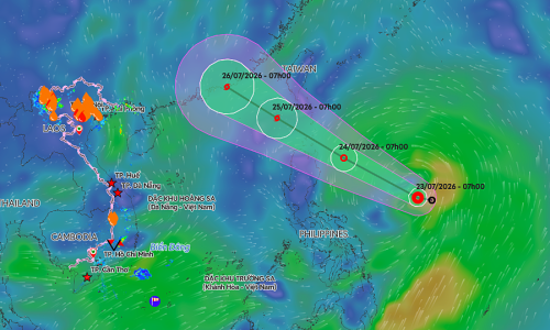 Tropical depression emerges near the East Sea