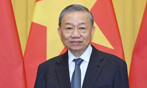General Secretary, President To Lam awarded Lev N. Tolstoy International Peace Prize