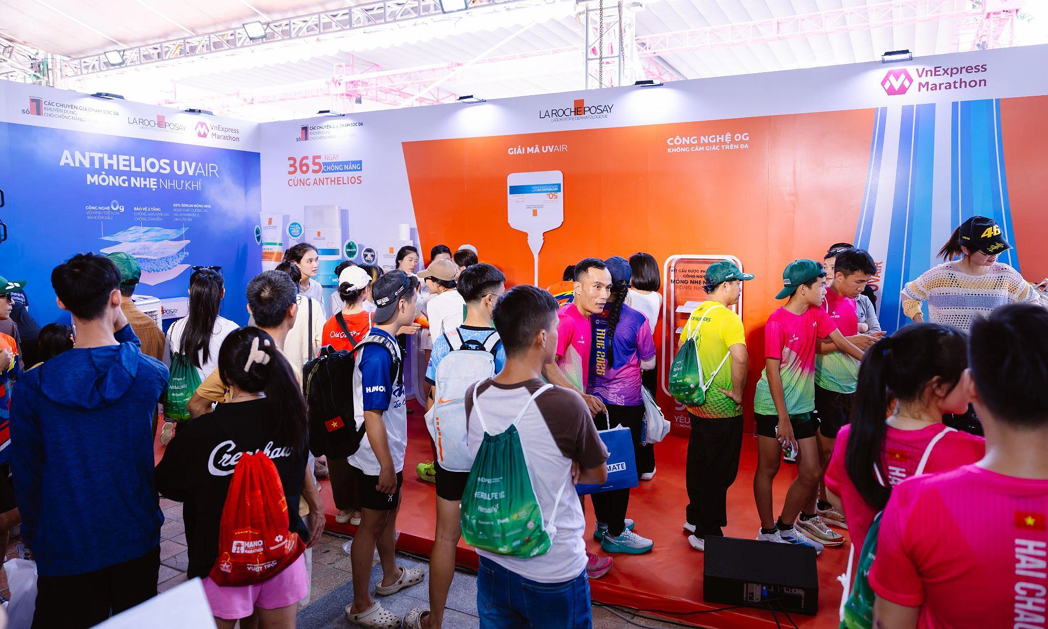Runners experience La Roche-Posay sunscreen at VM Da Nang