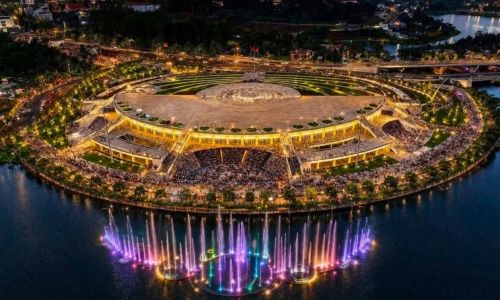Largest square in Central Highlands inaugurated