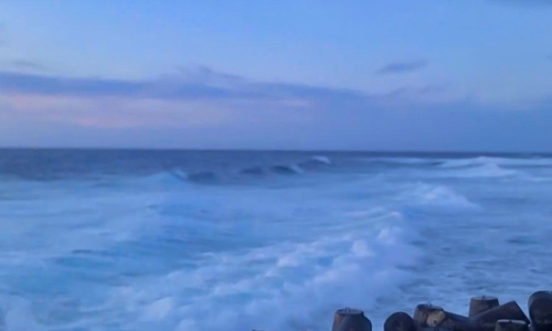 Ship sinks in Truong Sa, three missing