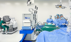 Can one play sports after lung resection surgery?