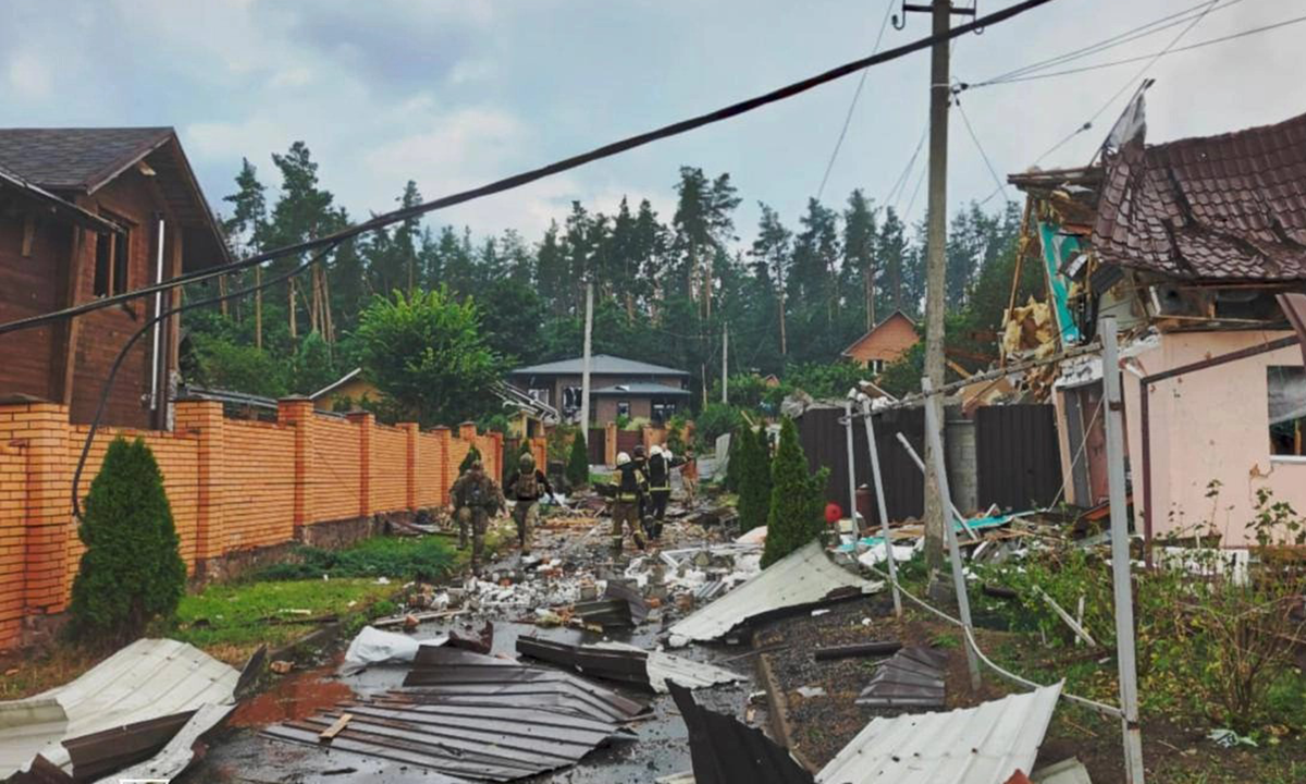 Witness recounts moment Russian missile struck Ukraine drone exhibition