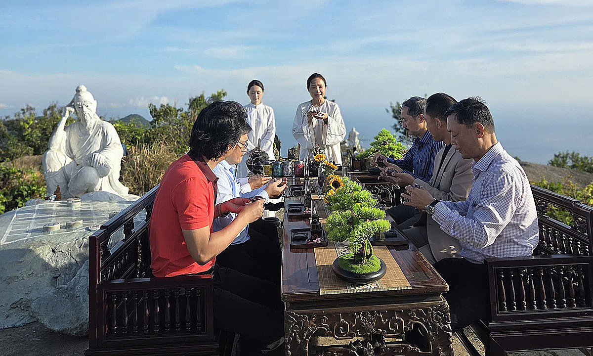 Tea appreciation tour on Ban Co Peak launched, reminiscent of billionaire Bill Gates' visit