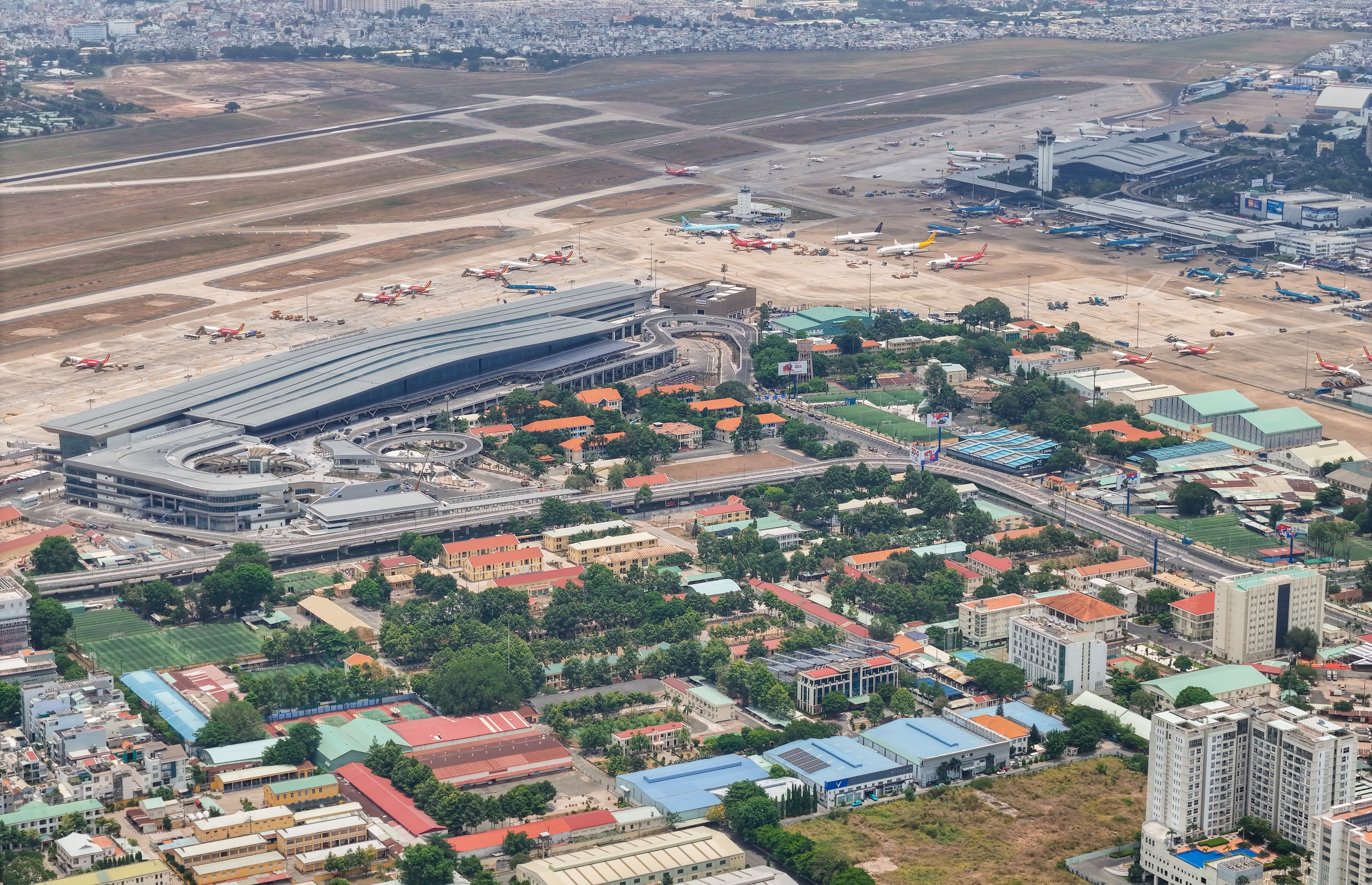 Plan for two underground metro stations at Tan Son Nhat airport