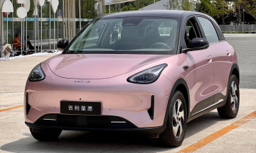 Two major players from the US and China collaborate on product development, sharing a factory