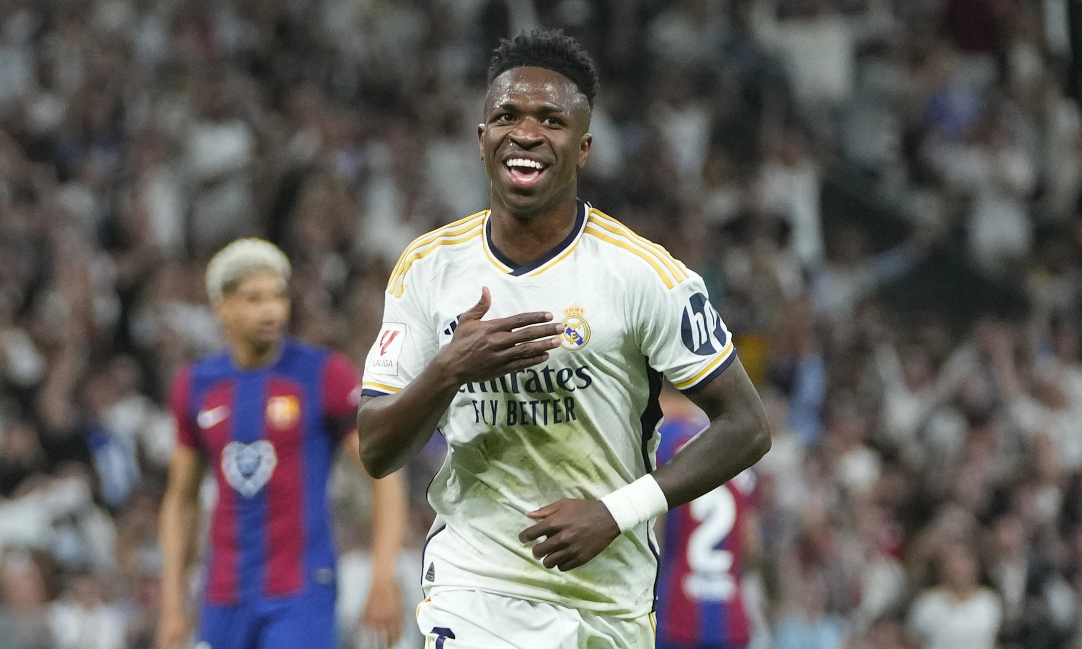 Arsenal considers signing Vinicius