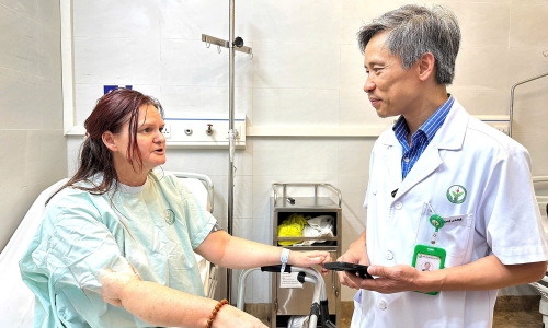 New Zealand woman travels to Vietnam for joint replacement surgery