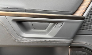 US tightens emergency car door release regulations