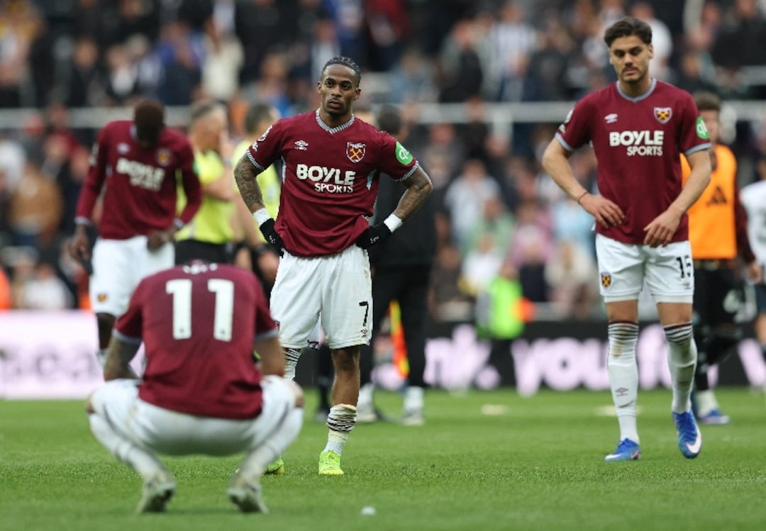 West Ham sets transfer record despite relegation