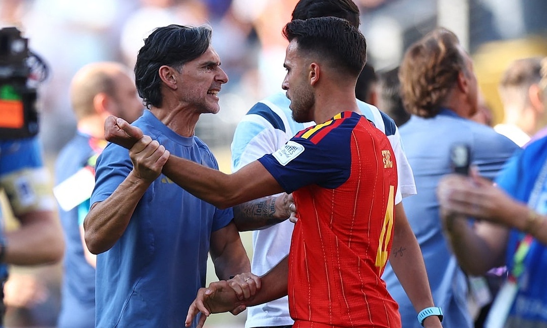 Dani Olmo accuses Argentina assistant coach of lying