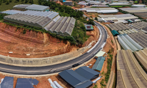 New road traverses Da Lat's greenhouse valley