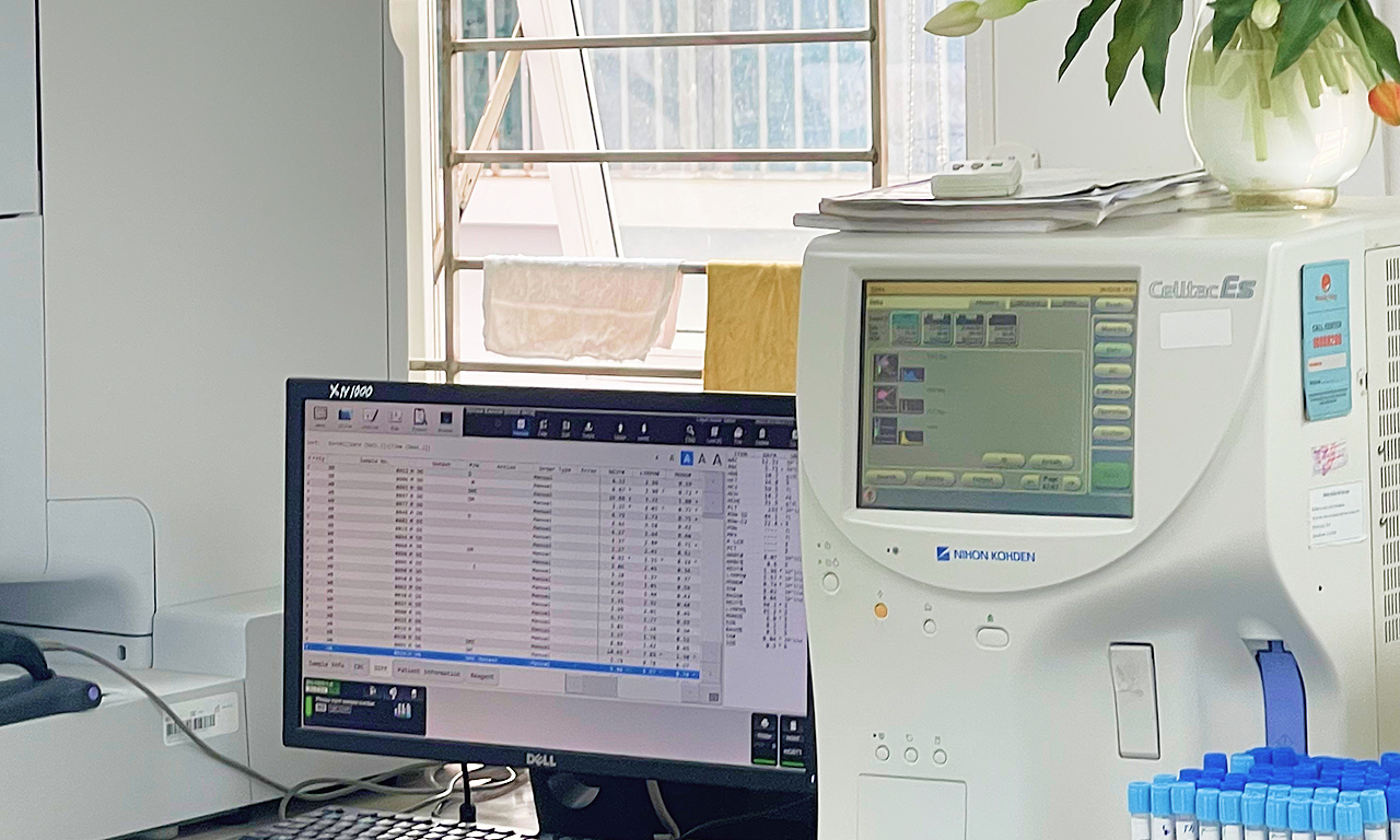 Data connection platform in medical examination and treatment