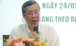 Deputy minister of agriculture and environment Hoang Trung expelled from party
