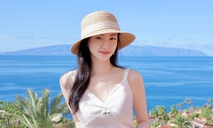 Jing Tian's youthful, 'girly' fashion style
