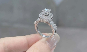 PNJ spent over 7 trillion dong buying back diamonds and gold