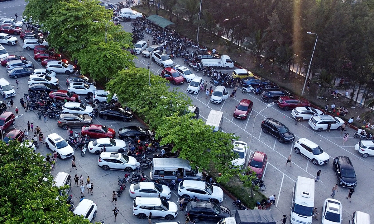 Cua Lo parking lot owner fined 7.5 million VND for price gouging