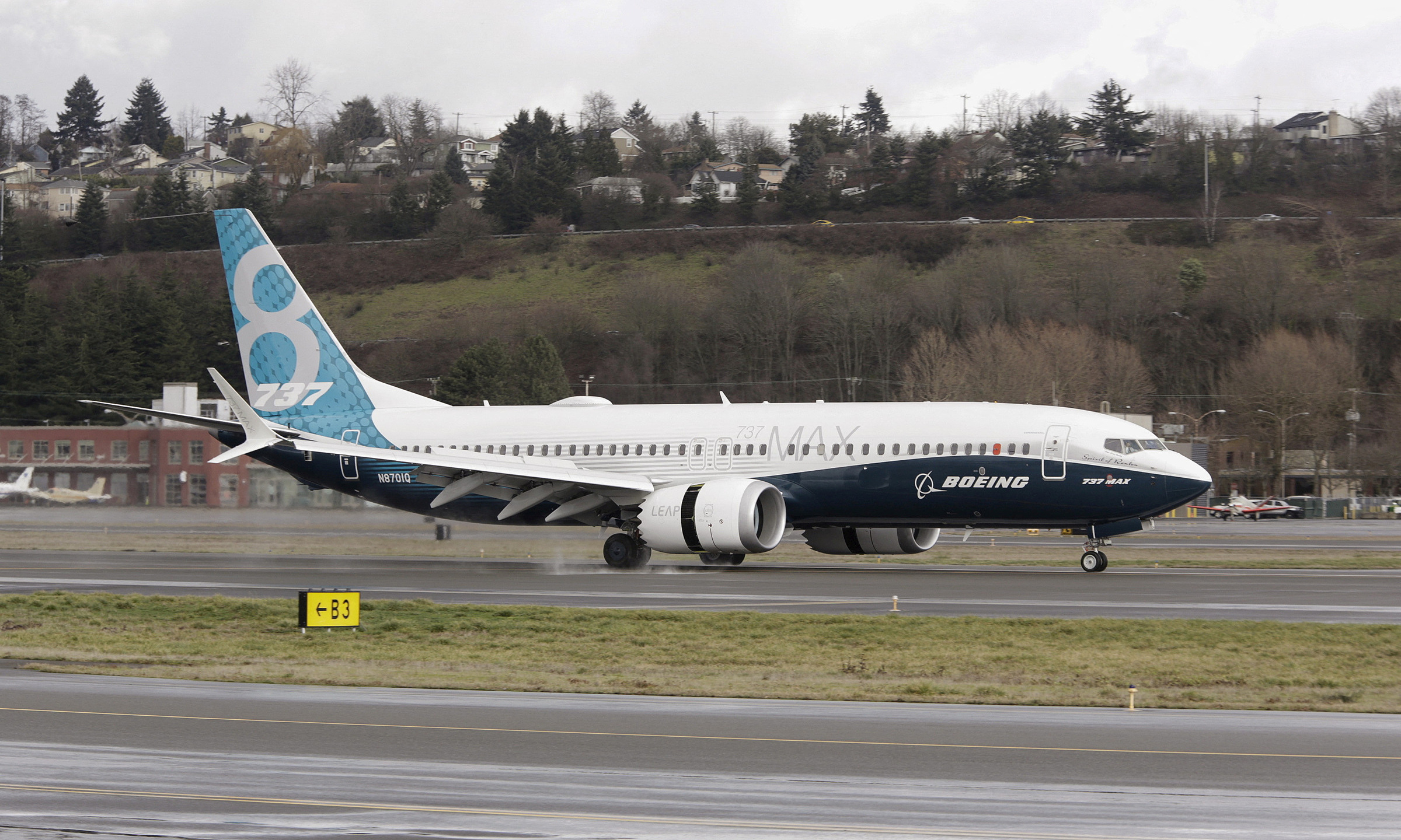 US plans to inspect hundreds of Boeing 737 MAX aircraft due to improperly installed seats
