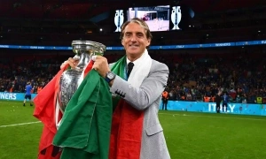 Coach Mancini returns to lead Italy