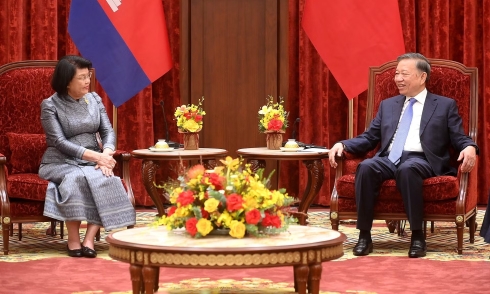General secretary, president To Lam receives Cambodian national assembly president