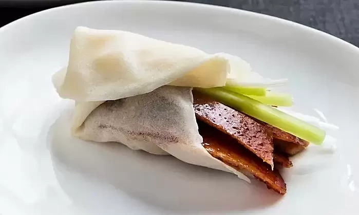 How to properly eat Peking duck