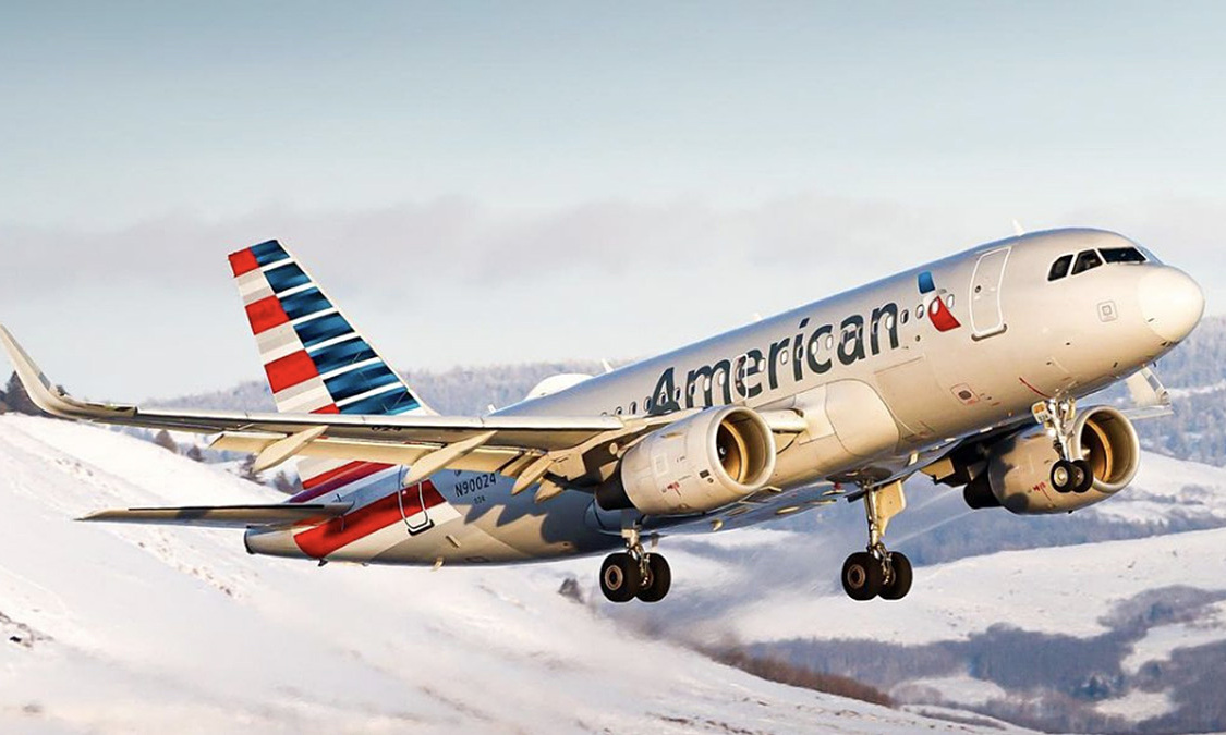Strange oven smell causes flight attendants to suffer gas poisoning mid-flight