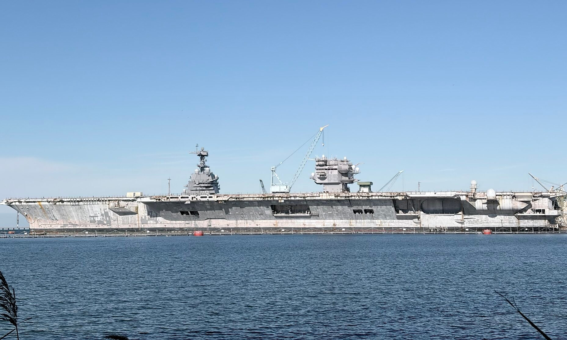 US spends $1,4 billion to dismantle world's first nuclear aircraft carrier