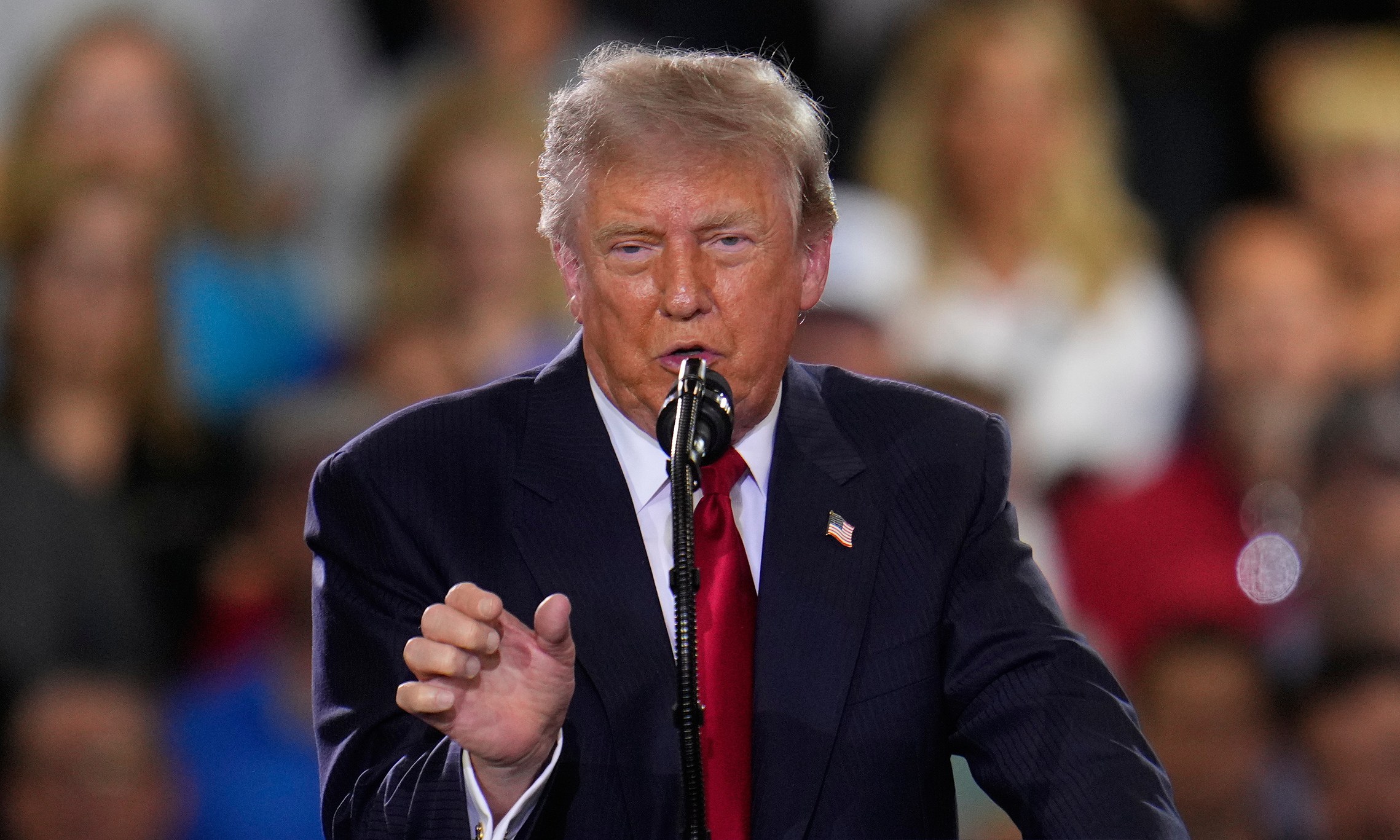 Trump threatens 'hit Iran hard'