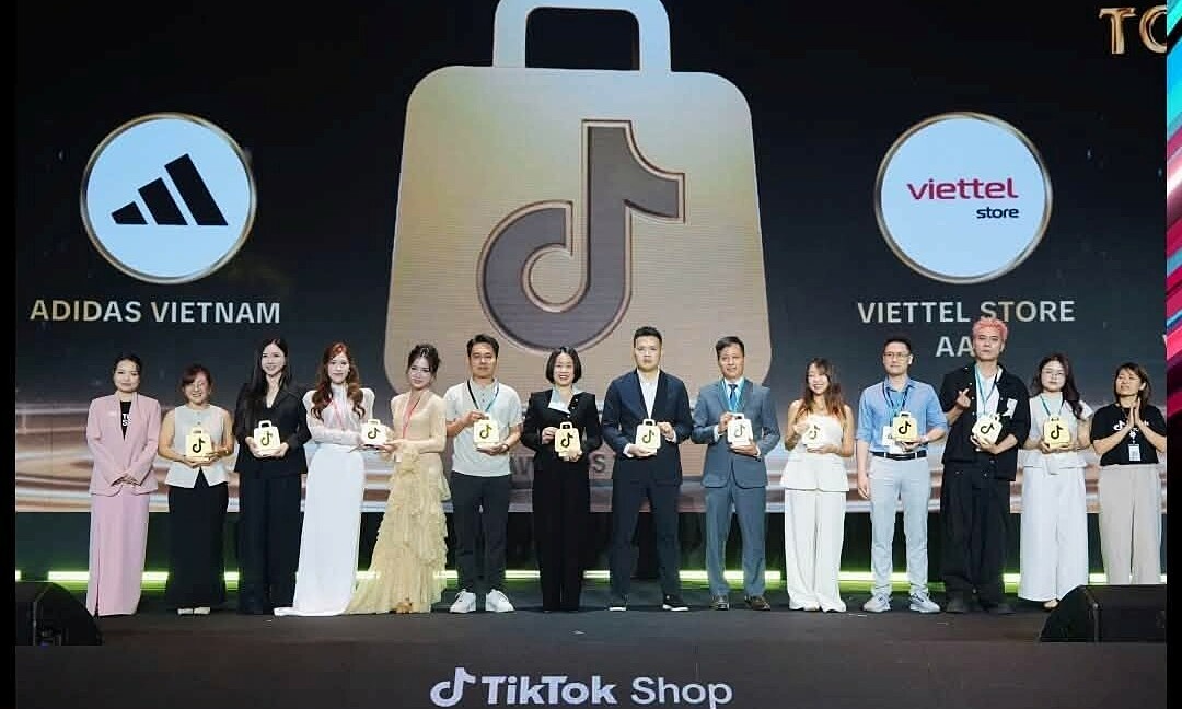 Viettel Store AAR receives "excellent mall seller" award from TikTok Shop