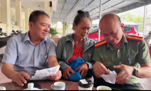 Taxi driver suspected passenger was being scammed, drove her directly to police